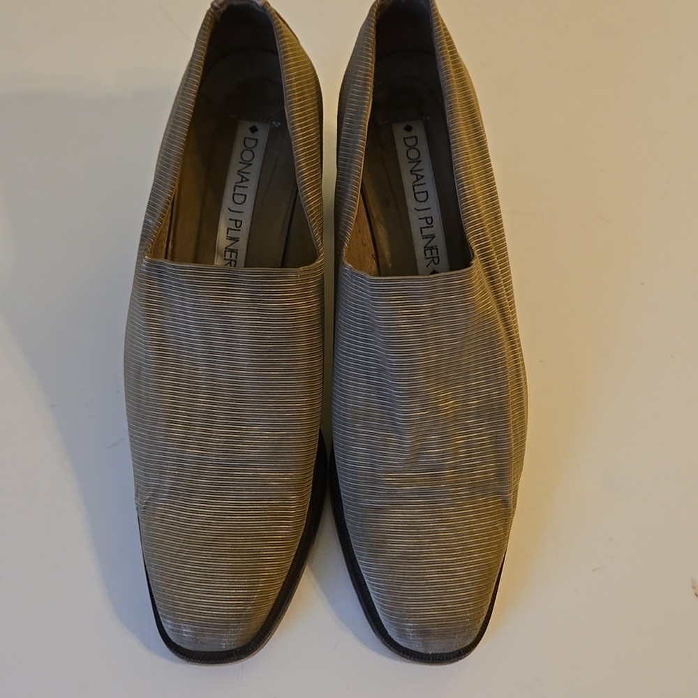 Donald J. Pliner, Gold Beige Dress Pumps.